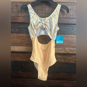 ✨NWT Girls Yellow Floral Cutout Swimsuit✨